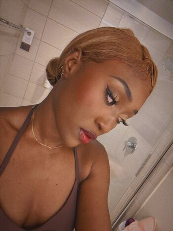 Full leaked Queen aminata private onlyfans photo