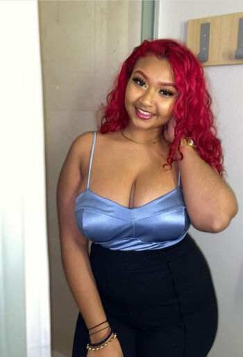 Full leaked Queen indiann private onlyfans photo