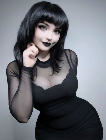 Full leaked Queen nep private onlyfans photo