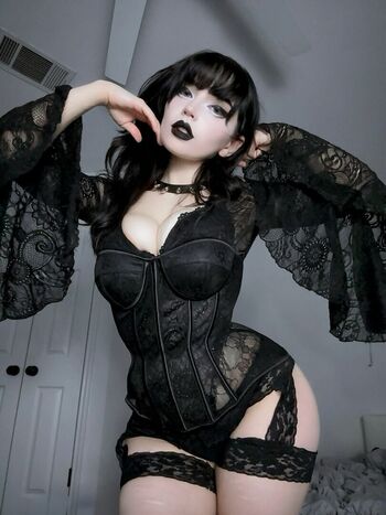 Queen Nephilim