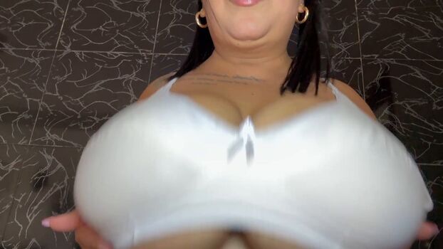 Full leaked Queen of milk private onlyfans photo