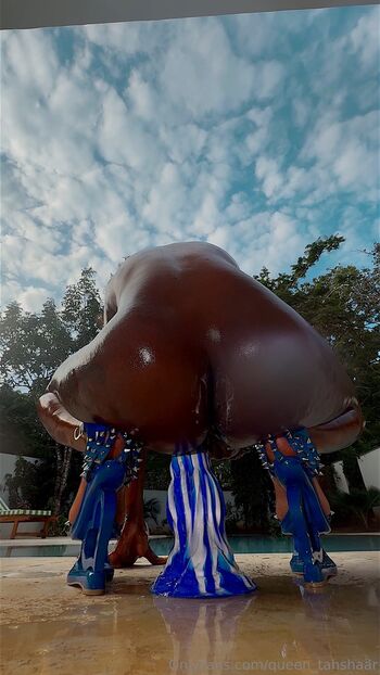 Full leaked Queen tahshaar page private onlyfans photo