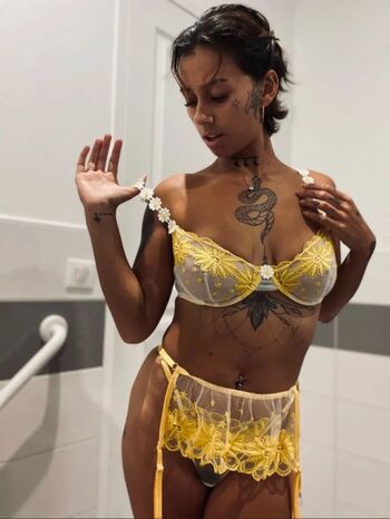 Full leaked Queen private onlyfans photo
