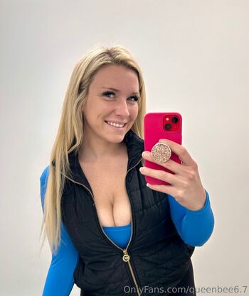 Full leaked Queenbee private onlyfans photo