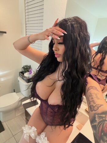 Full leaked Queenbrii private onlyfans photo