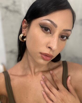 Full leaked Queengold chains page private onlyfans photo