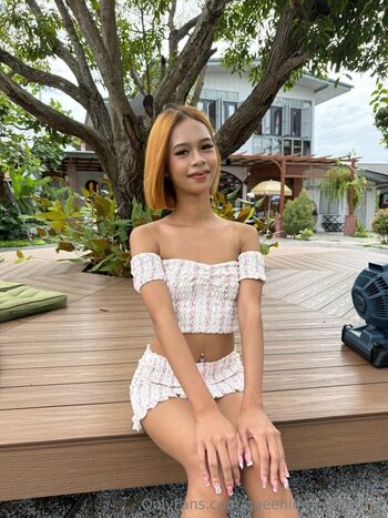 Full leaked Queenie  page private onlyfans photo