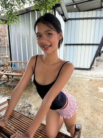 Full leaked Queeniemeetsworld private onlyfans photo