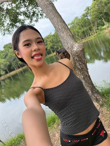 Full leaked Queeniemeetsworld private onlyfans photo