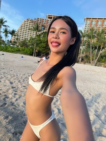 Full leaked Queeniemeetsworld private onlyfans photo