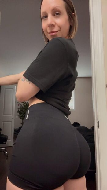 Full leaked Queenkofficial private onlyfans photo