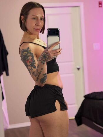 Full leaked Queenkofficial private onlyfans photo