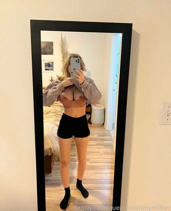 Full leaked Queenmommymilker private onlyfans photo