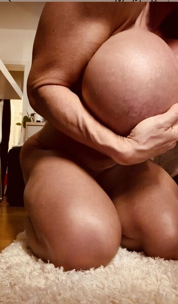 Full leaked Queenmuscleboobs page private onlyfans photo