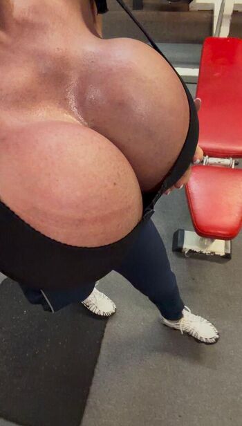 Full leaked Queenmuscleboobs page private onlyfans photo