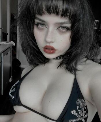 Full leaked Queennephil private onlyfans photo