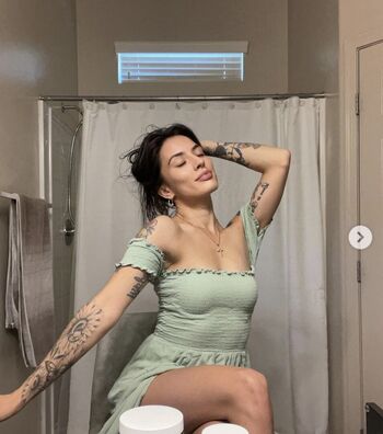 Full leaked Queenvaqueritaa private onlyfans photo