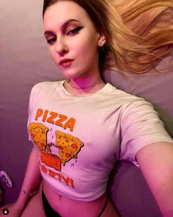 Full leaked Quqqurr valeria private onlyfans photo