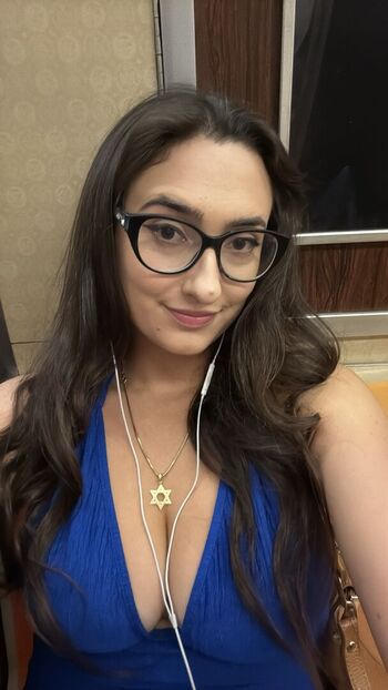 Full leaked Qveenjulia  page private onlyfans photo