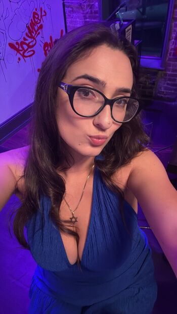 Full leaked Qveenjulia  page private onlyfans photo