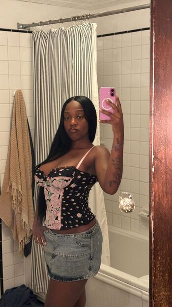 Full leaked Rachel chinouriri private onlyfans photo