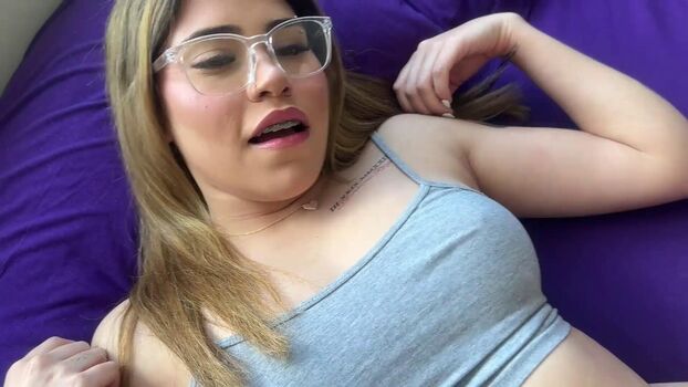 Full leaked Raeleylove private onlyfans photo