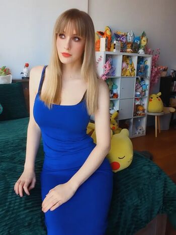 Full leaked Raeraesenpai private onlyfans photo