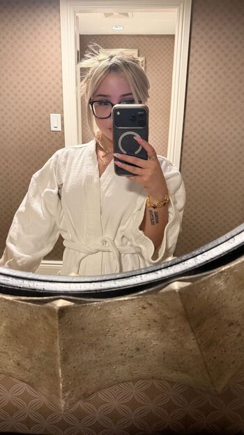 Full leaked Ravegirlrori private onlyfans photo