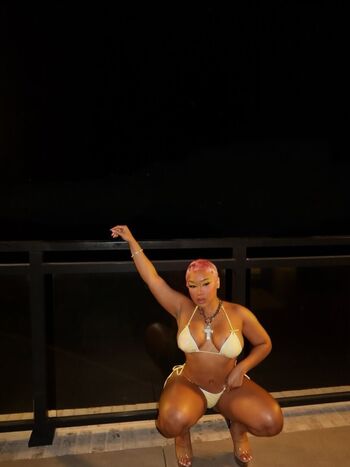 Raven Diaz From Joselines Cabaret