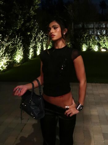 Full leaked Rayna v page private onlyfans photo