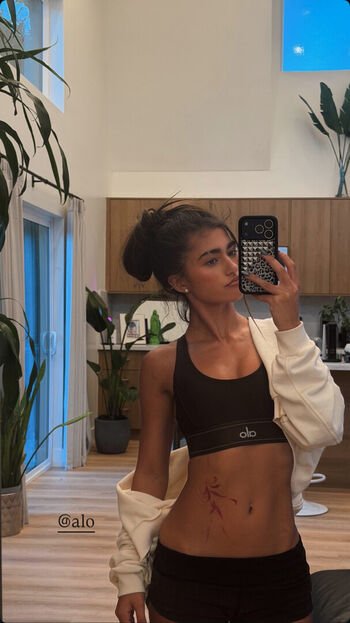 Full leaked Rayna v page private onlyfans photo