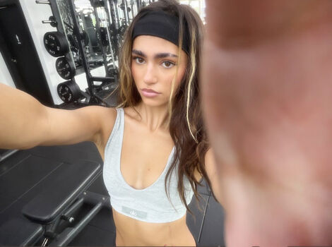 Full leaked Rayna v private onlyfans photo