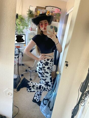 Full leaked React girlsyt private onlyfans photo