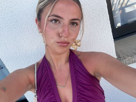 Full leaked Rebecca cruickshanks private onlyfans photo