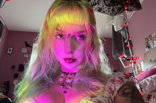 Full leaked Red e bunny private onlyfans photo