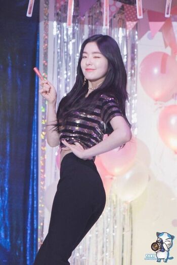 Full leaked Red velvet page private onlyfans photo