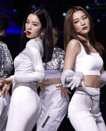 Full leaked Red velvet page private onlyfans photo