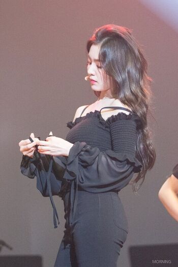 Full leaked Red velvet page private onlyfans photo