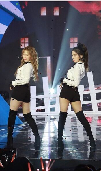 Full leaked Red velvet page private onlyfans photo