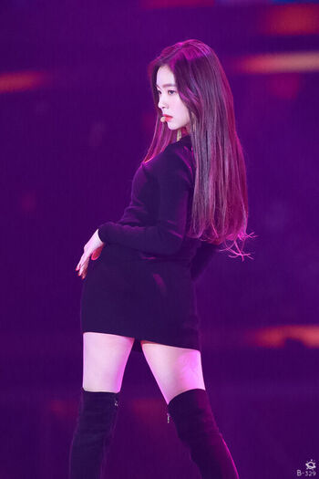Full leaked Red velvet page private onlyfans photo