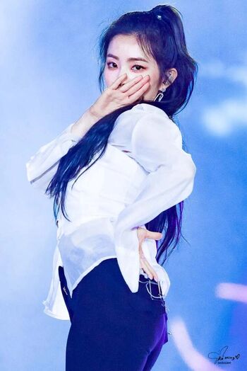 Full leaked Red velvet private onlyfans photo