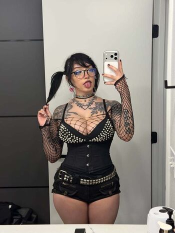 Full leaked Redroomromance private onlyfans photo