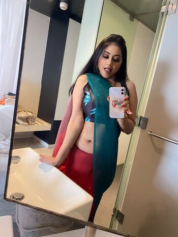 Full leaked Reema worah private onlyfans photo