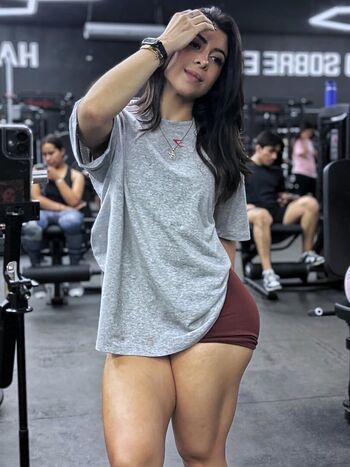 Full leaked Reenyfit private onlyfans photo