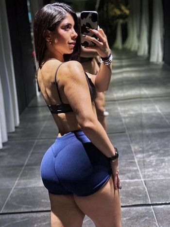 Full leaked Reenyfit private onlyfans photo