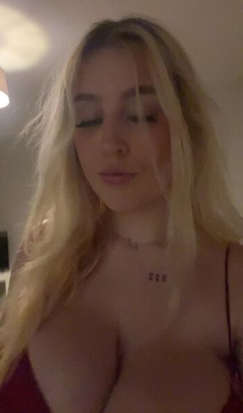 Full leaked Reeseychanelle private onlyfans photo