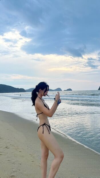 Full leaked Reiqi chua page private onlyfans photo