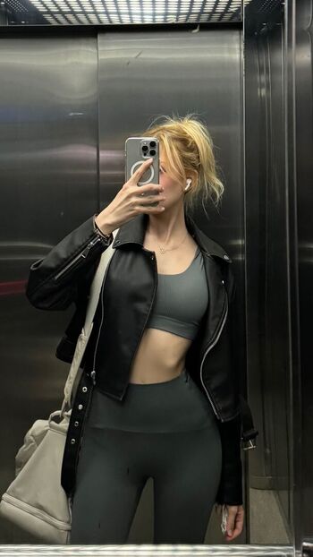 Full leaked Rellaria private onlyfans photo