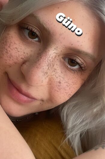 Full leaked Rem sakmar private onlyfans photo