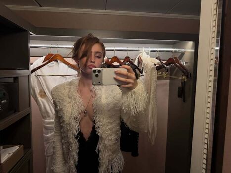 Full leaked Renatarii  page private onlyfans photo